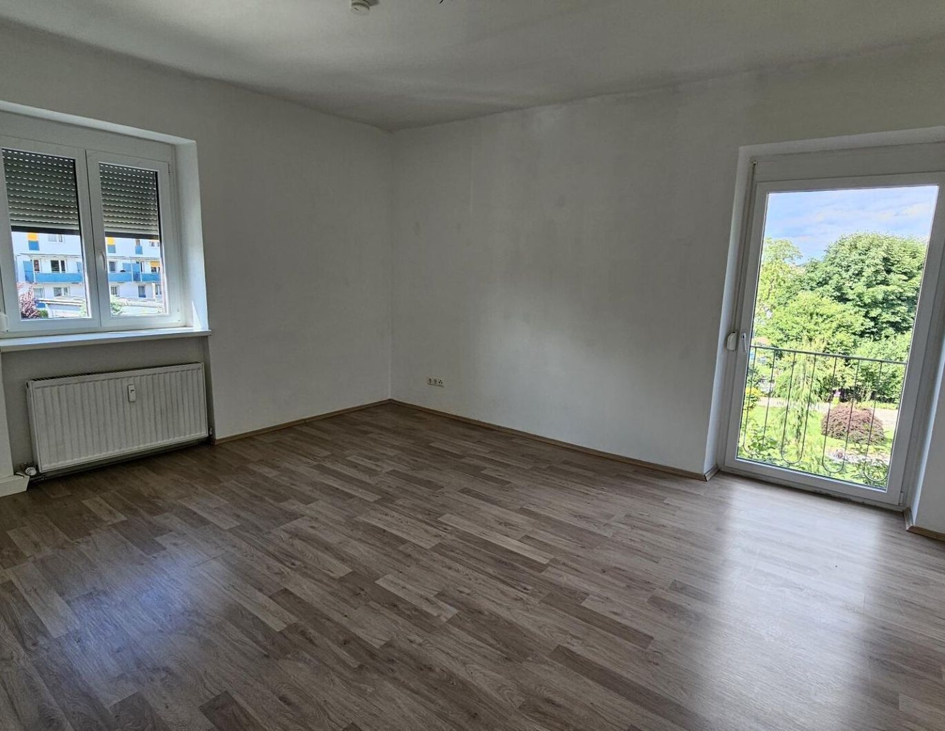 Geförderte - Großzügige 2 Zimmerwohnung mit englischem Balkon / Heizkosten sind in der Miete inkludiert !!!