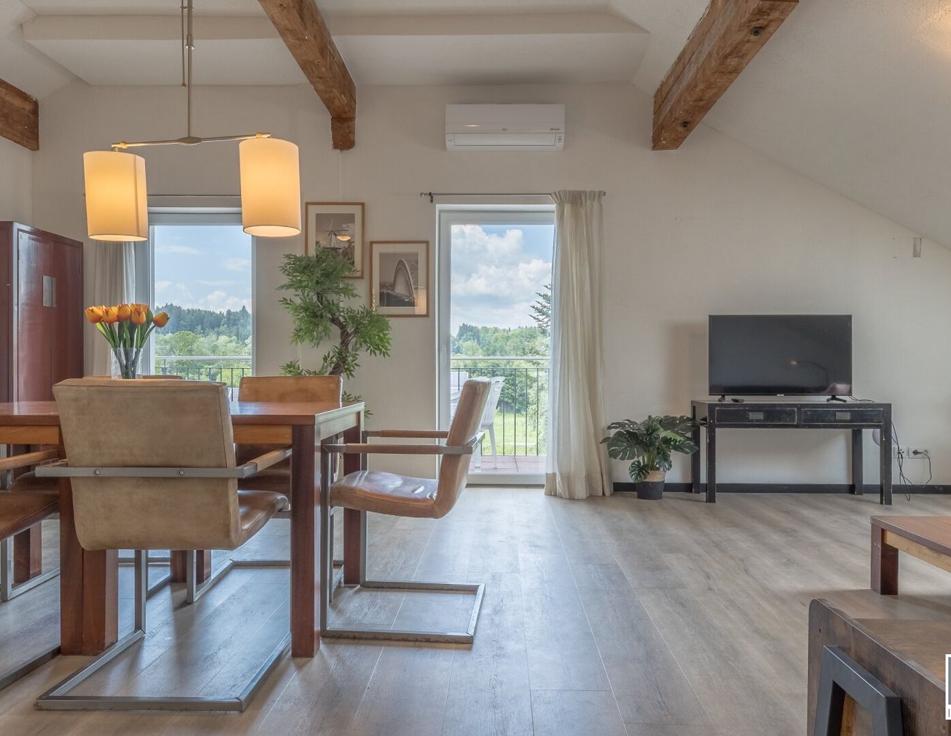 K3 - RENDITEOBJEKT: APPARTEMENTHAUS IN DER FERIENREGION KLOPEINERSEE mit 6 Wohneinheiten, neuwertig, geschmacksvolle und gehobene Ausstattung, Carports, Pferdeboxen, Ruhelage.