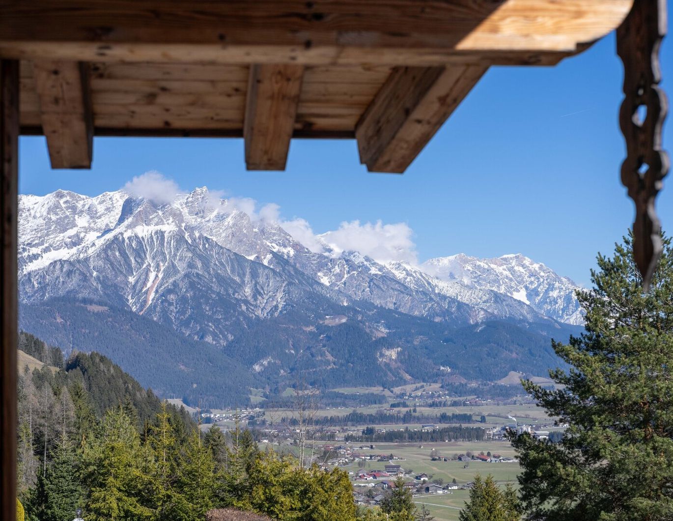 ZWEITWOHNSITZ! Neuwertiges Ferienhaus mit Panoramablick in Sonnenlage von Leogang