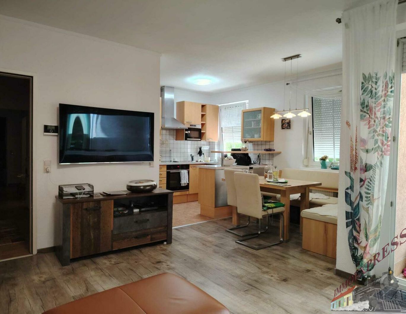Koffer packen und einziehen - sonnige 3 Zimmer-Wohnung mit 5m² Balkon und KFZ-Stellplatz wartet!