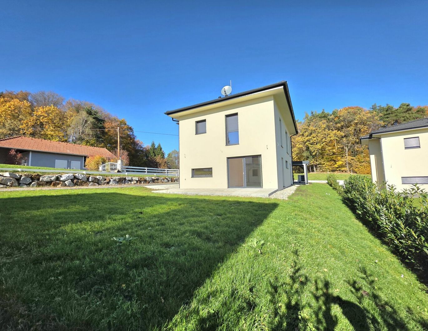 Erstbezug! Modernes Einfamilienhaus in idyllischer Lage!