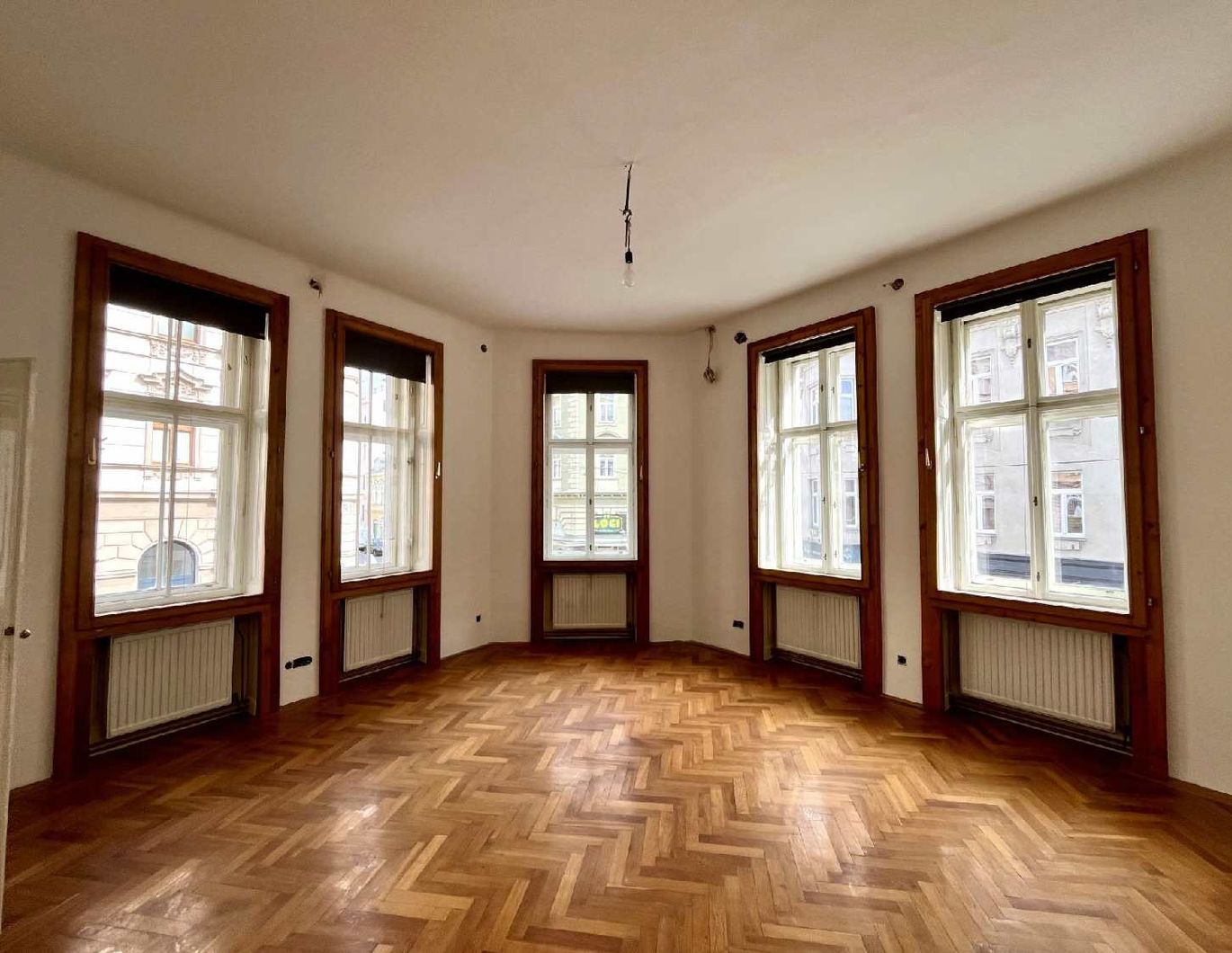 Charmante 4 -Zimmer Altbauwohnung Nähe Cottageviertel