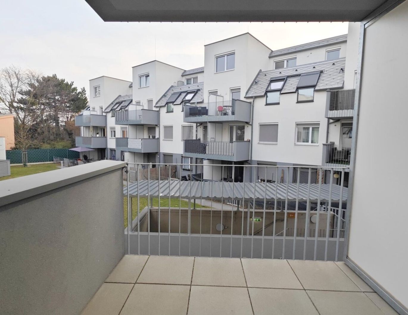 RUHIGE 2-ZIMMER-WOHNUNG IN DER HIRSCHSTETTNER STRASSE