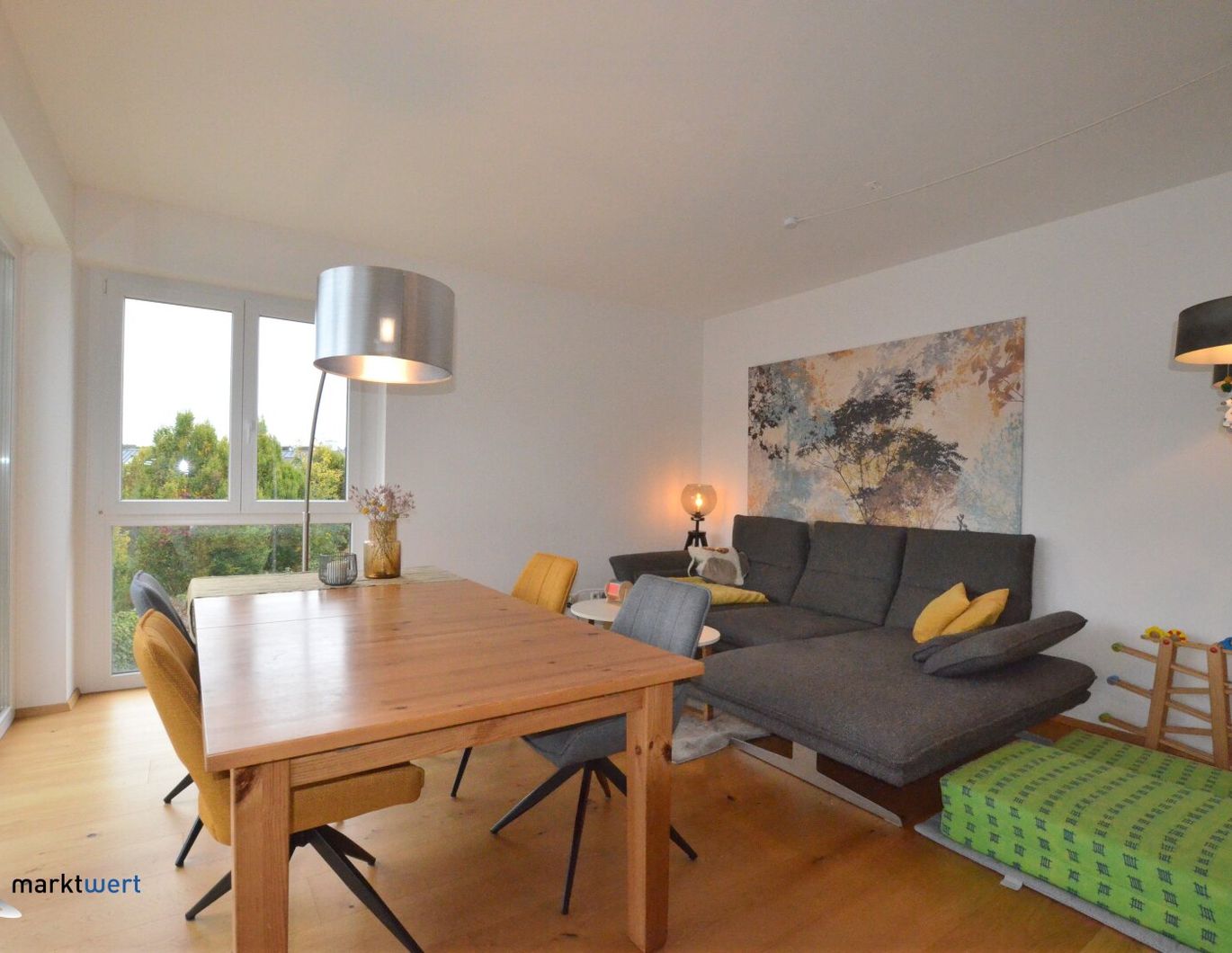 Traumhafte 4-Zimmer-Wohnung mit Loggia, Terrasse, Hobbyraum, TG-Stpl. in Linz-Urfahr!