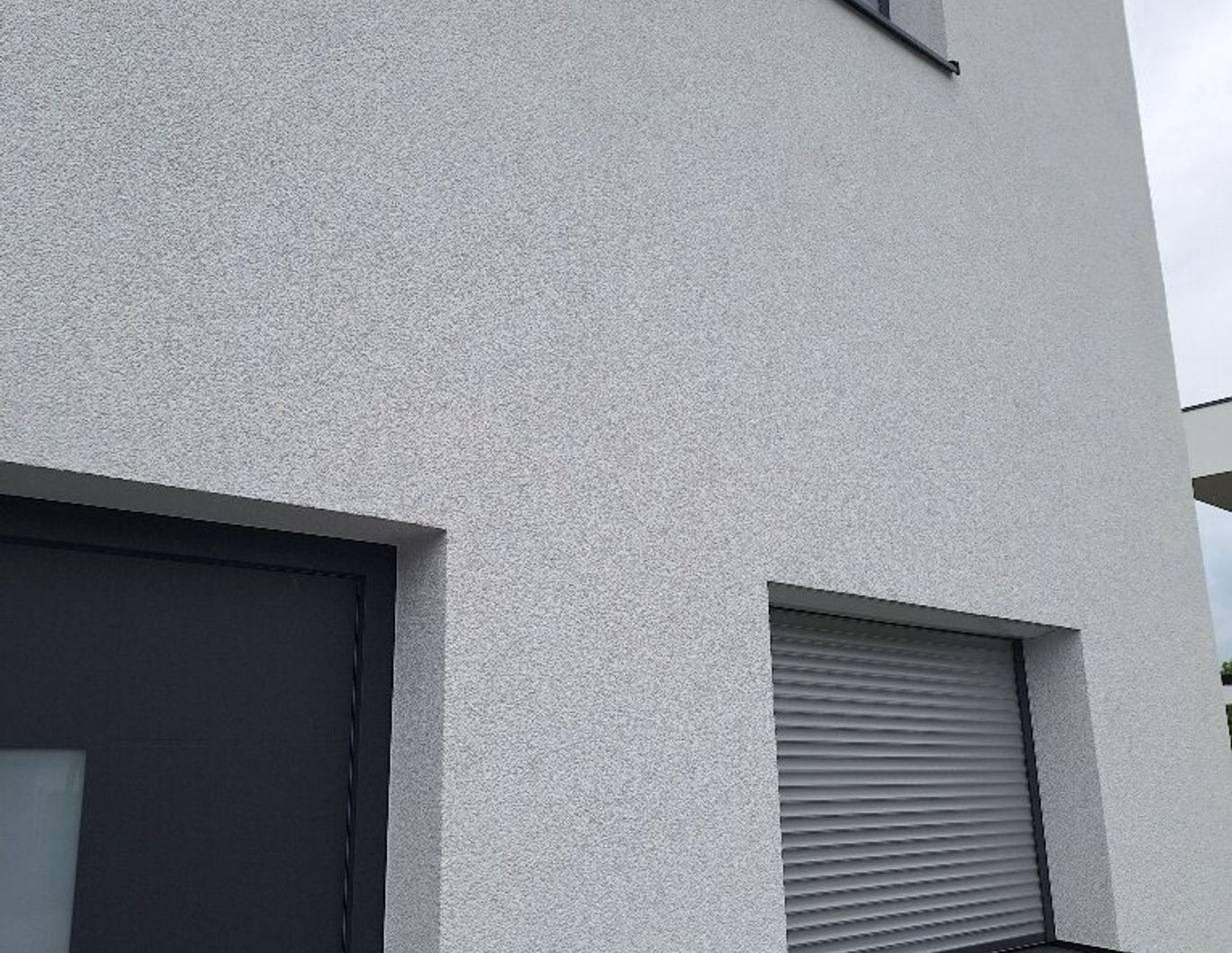 K3 - Einmalige Gelegenheit: MODERNE DOPPELHAUSHÄLFTE. Neubau im Erstbezug. Hochwertige und elegante Ausführung. Carport. Unverbaubarer Fernblick nach Süden.