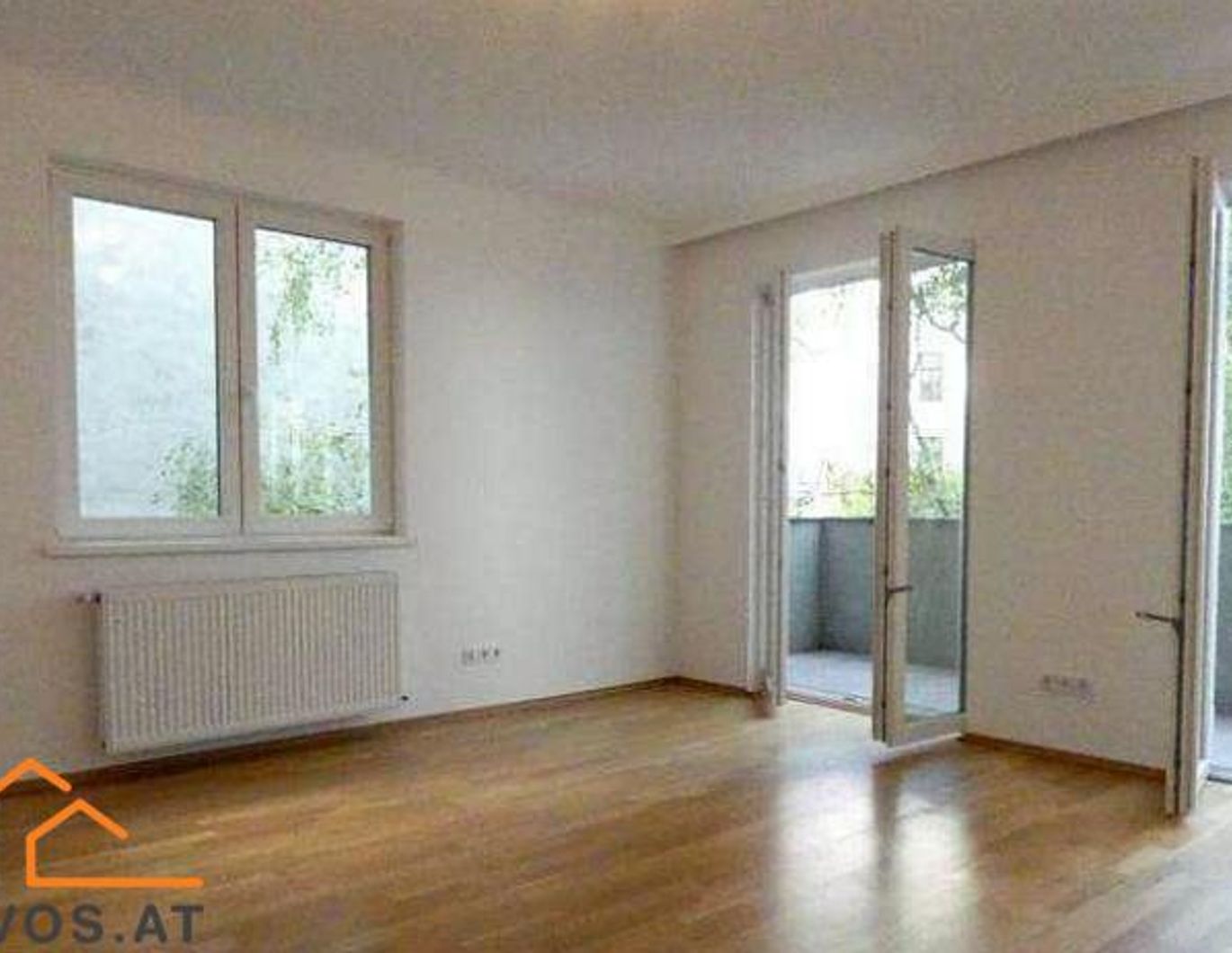 +++NEUBEZUG MIT BALKON: SPITZENNEUBAU in GRÜNEM HOF, BESTLAGE +++