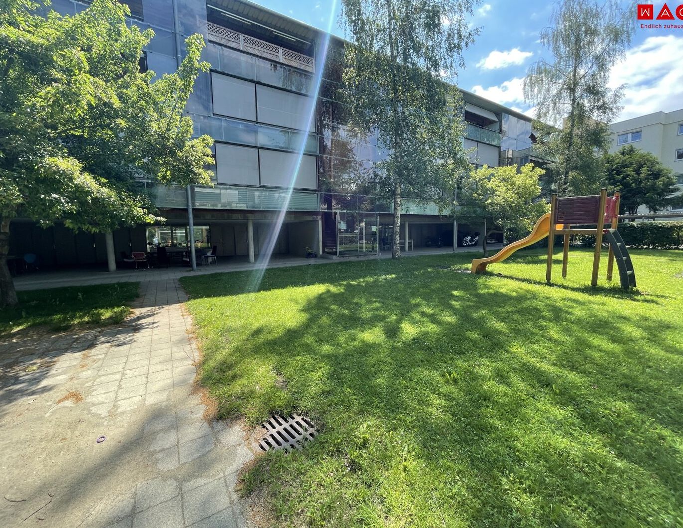 4 Zimmerwohnung mit Balkon & Carport - absolut ruhig im Grünen!