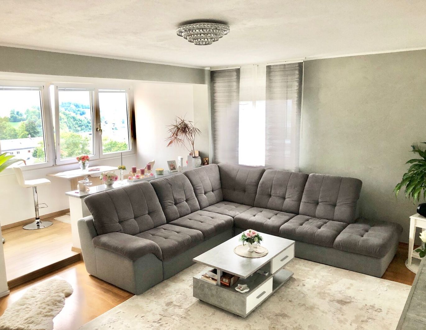 Sonnige 3-Zimmer-Wohnung mit Blick auf das umliegende Gebirge