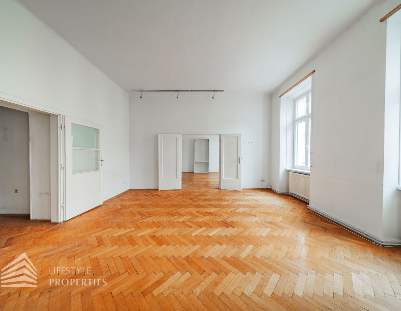 Helle 4-Zimmer Wohnung, Nähe Kutschkermarkt