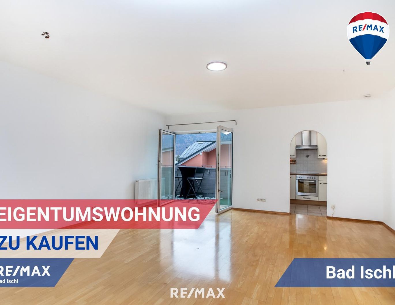 Große Dachgeschosswohnung mit Terrasse u. überdachtem PKW-Stellplatz im Zentrum - großzügig Wohnen über den Dächern