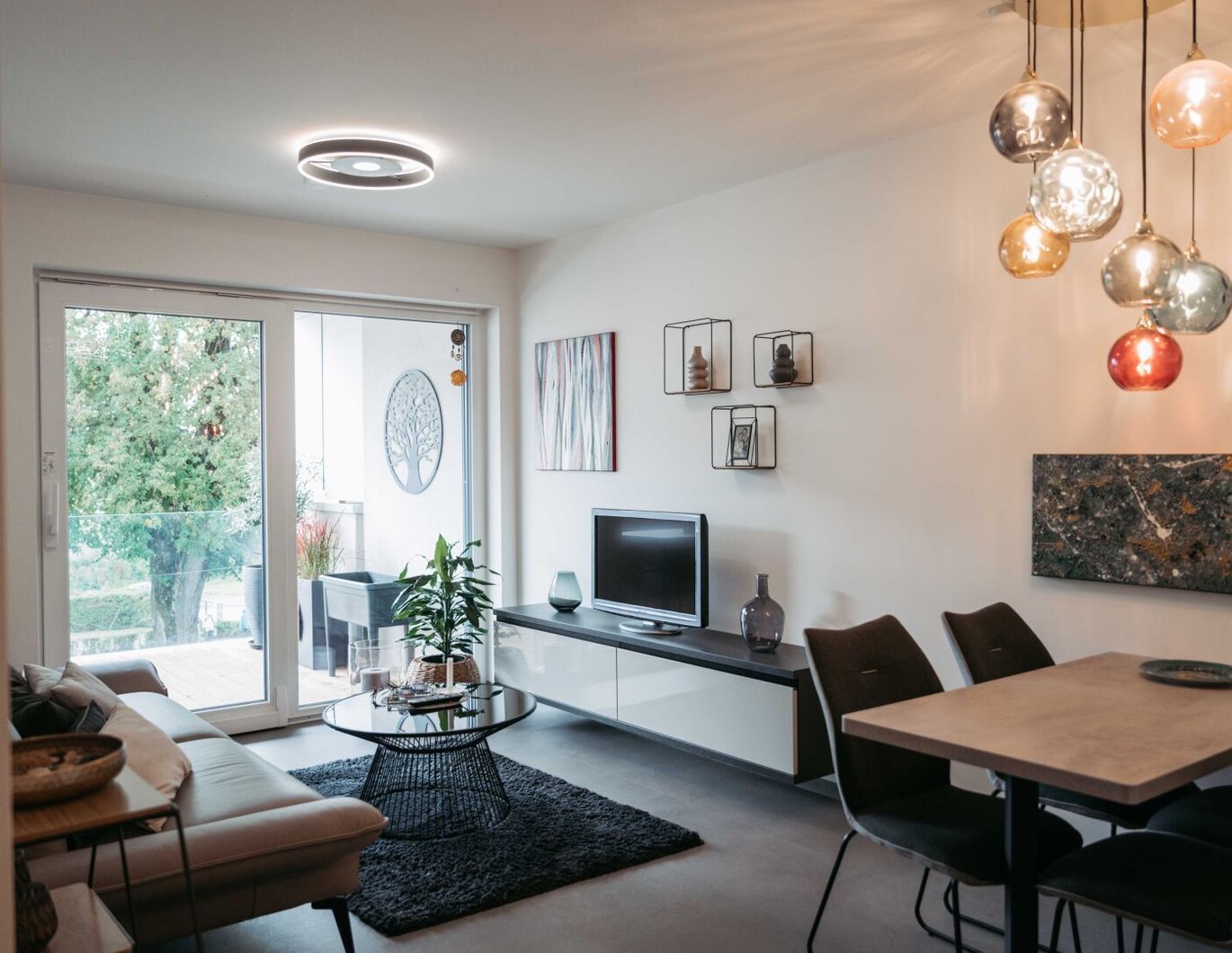 Neuwertige Designwohnung in Villach-Vassach - Vollmöbliert & bezugsbereit