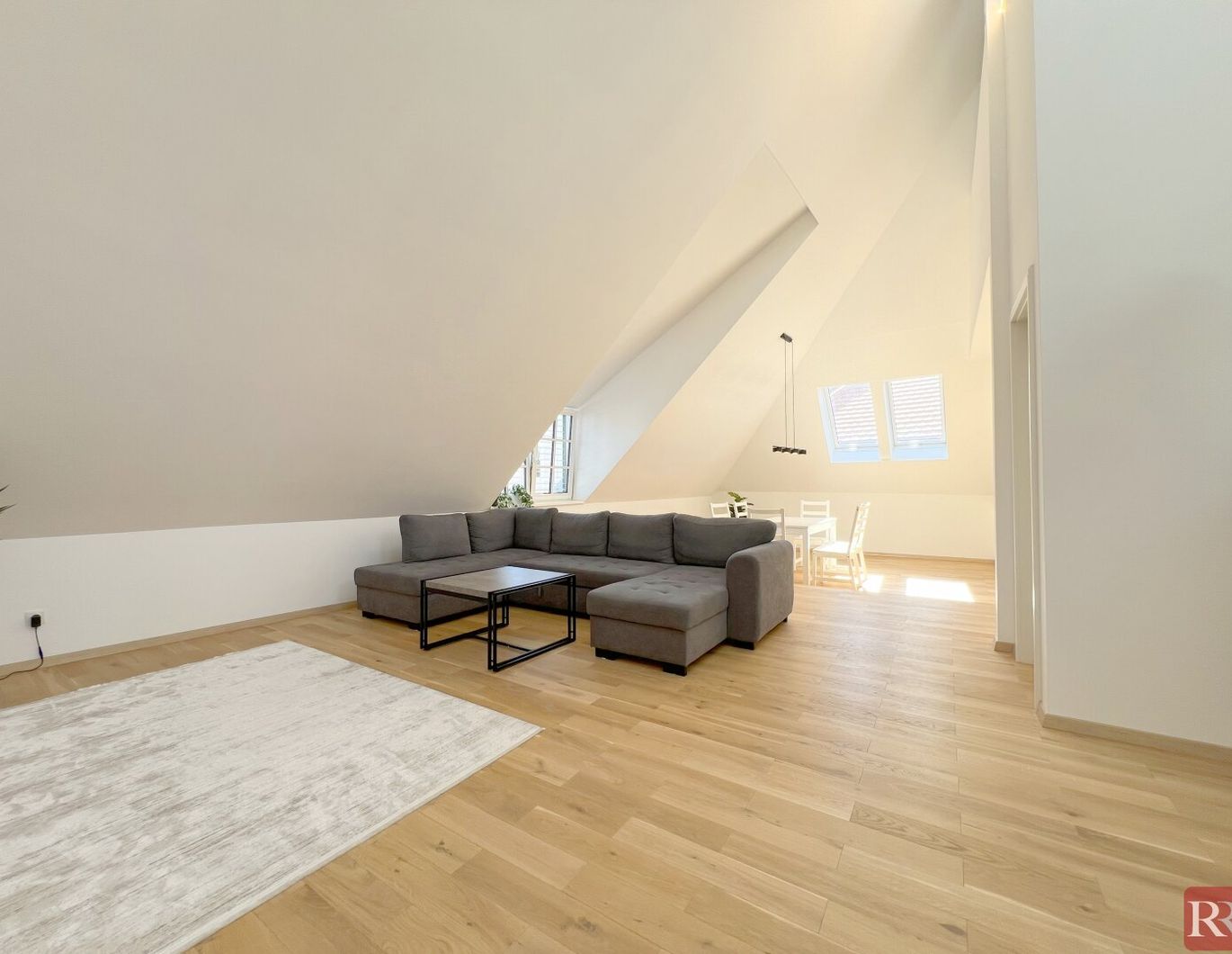 Exklusive Dachgeschosswohnung im Herzen von Klosterneuburg