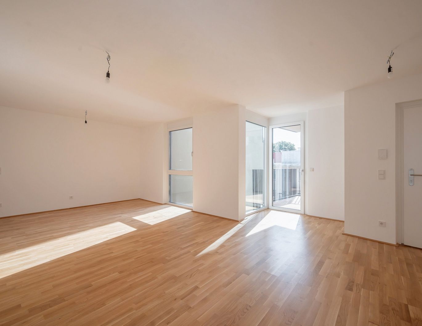 Multitalent für jede Lebenslage - 3-Zimmer mit Innenhofbalkon und Gartenblick