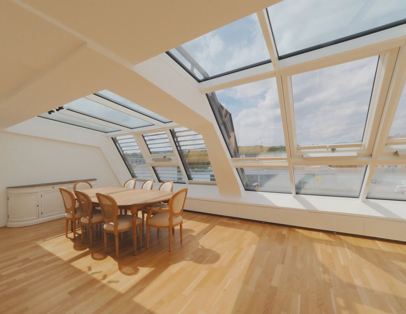 Viel Platz, große Terrasse & 2 Tiefgaragenplätze - moderne Wohnung in Top-Lage in Brunn am Gebirge!