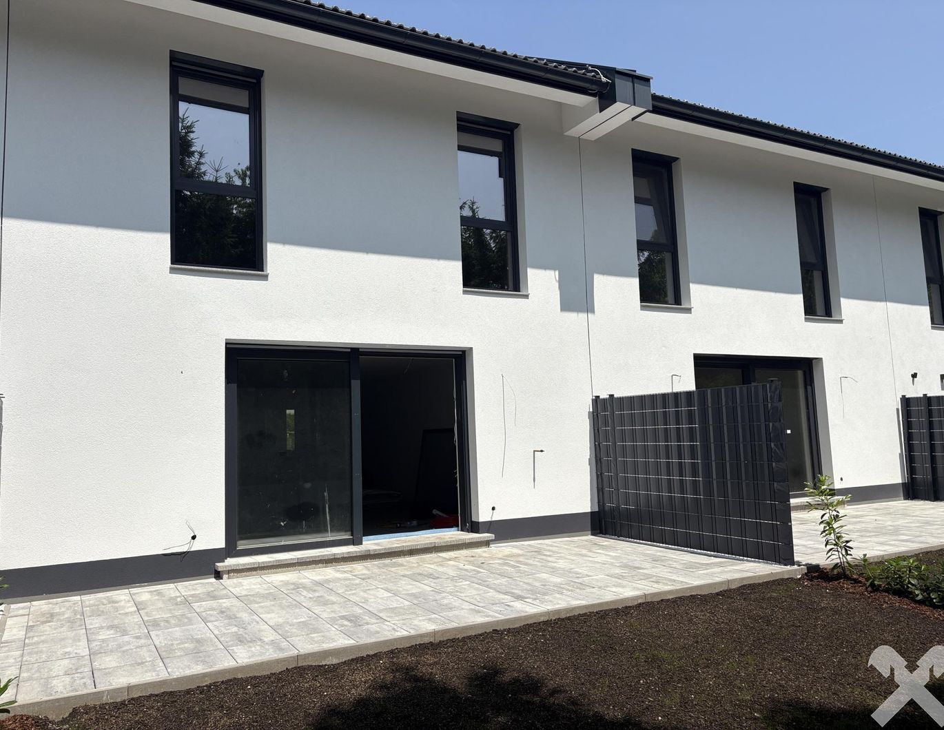 NEUBAU - ERSTBEZUG! Sonniges Reihenhaus in traumhafter Ruhelage