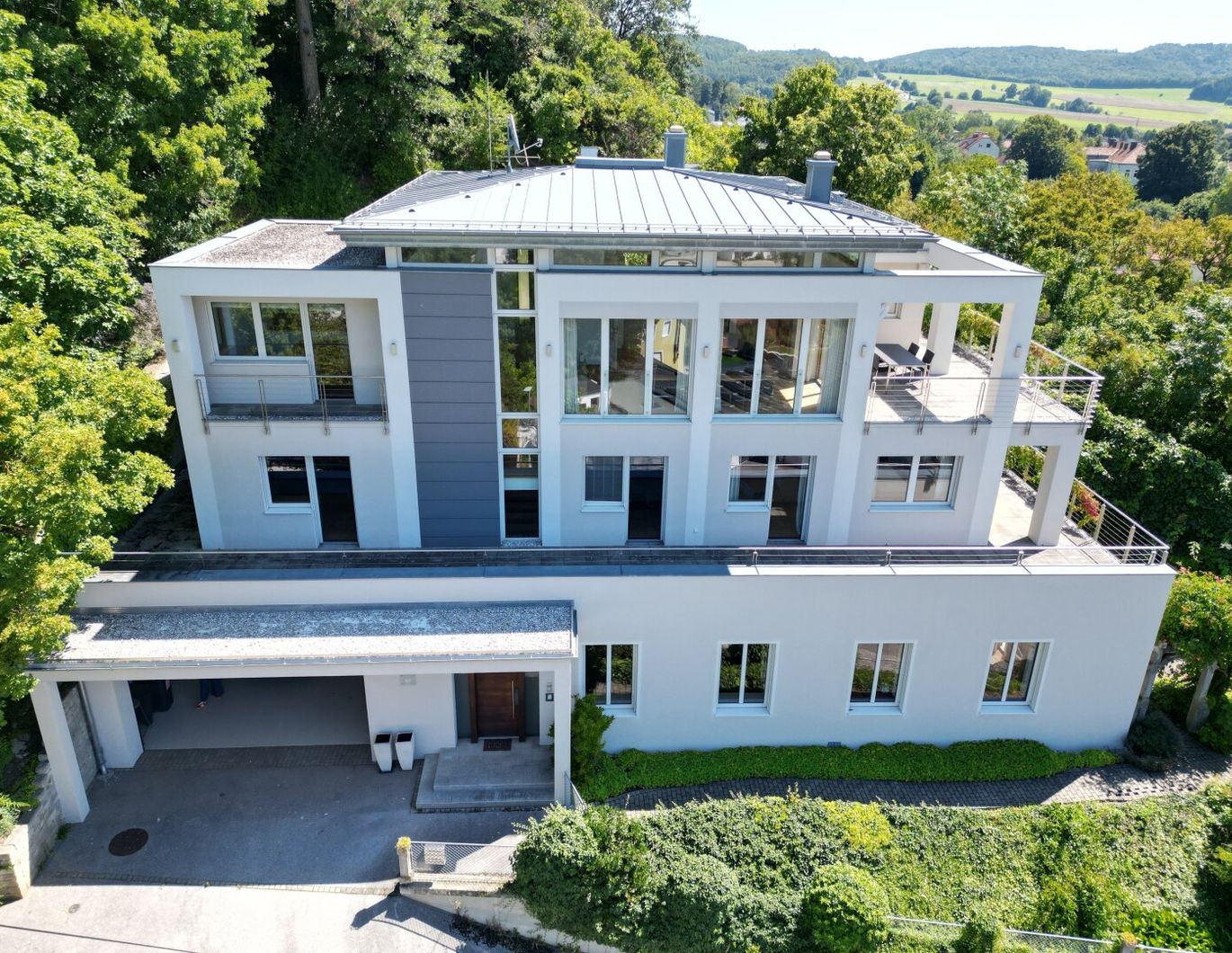 Villa der Extraklasse in Alland! Perfekte ruhige Lage mit tollem Fernblick und vielen Annehmlichkeiten!