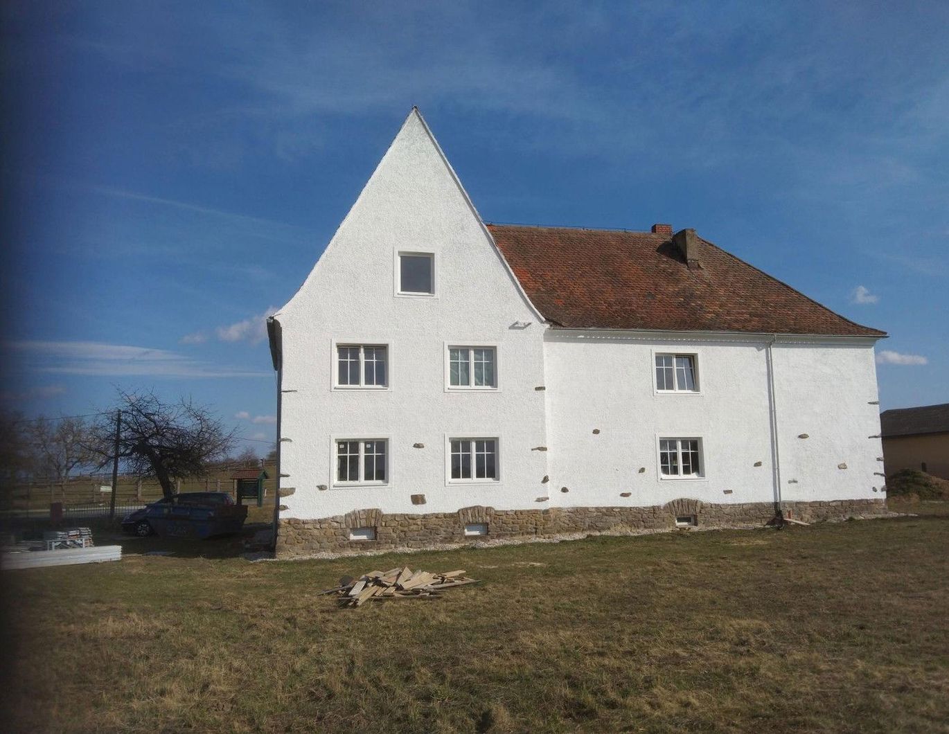 Wohnen im Waldviertel: 3 Wohnungen in Heinrichsreith, Bezirk Horn, mit Garten