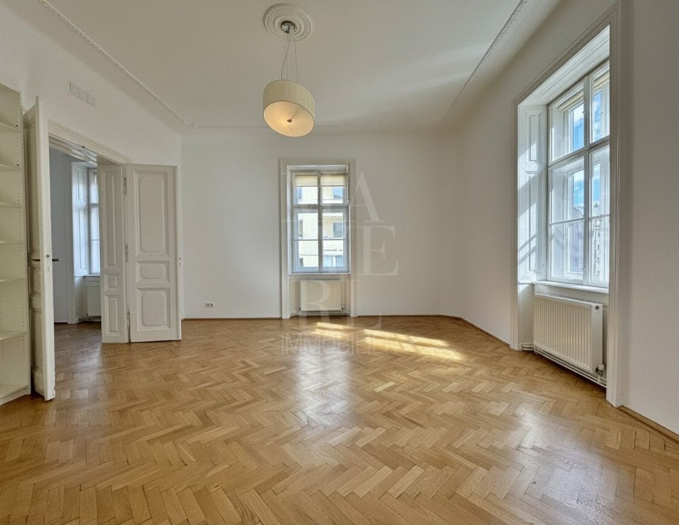 Großzügige Eck-Altbauwohnung nähe Kutschkermarkt und Währingerpark