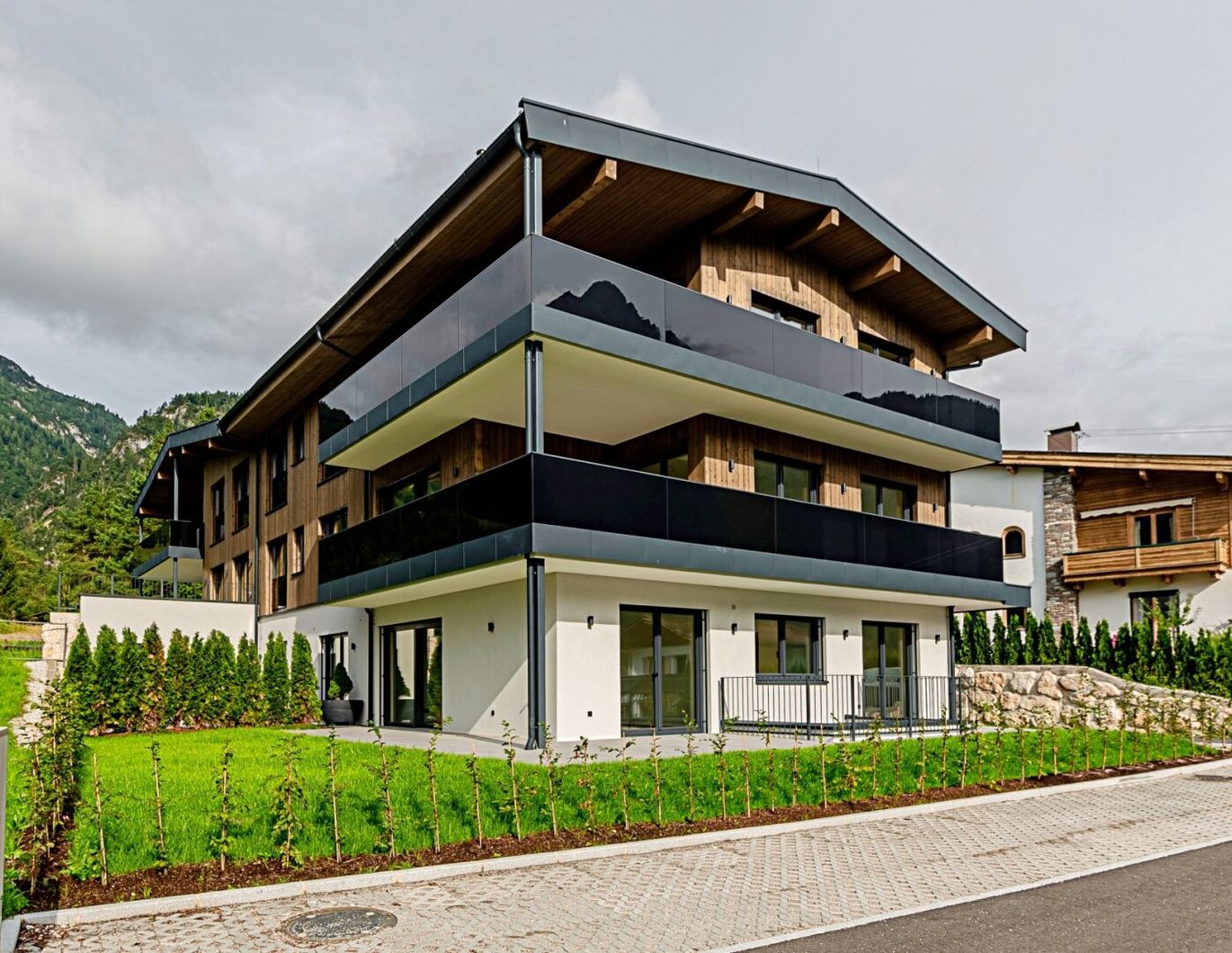 Top 1: Moderne 4-Zimmer Maisonettewohnung mit Garten - Erstbezug!