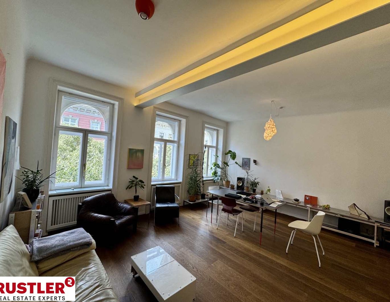 Stilvoll renovierte Altbauwohnung in attraktiver Lage