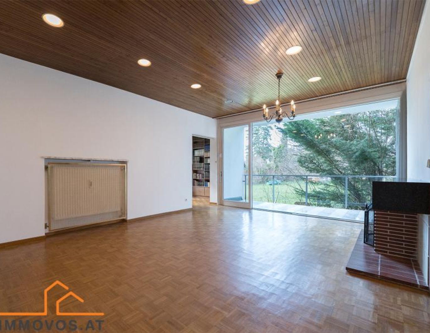 GROSSZÜGIGE 8-ZIMMER-WOHNUNG MIT LOGGIA -BESTLAGE IN DÖBLING