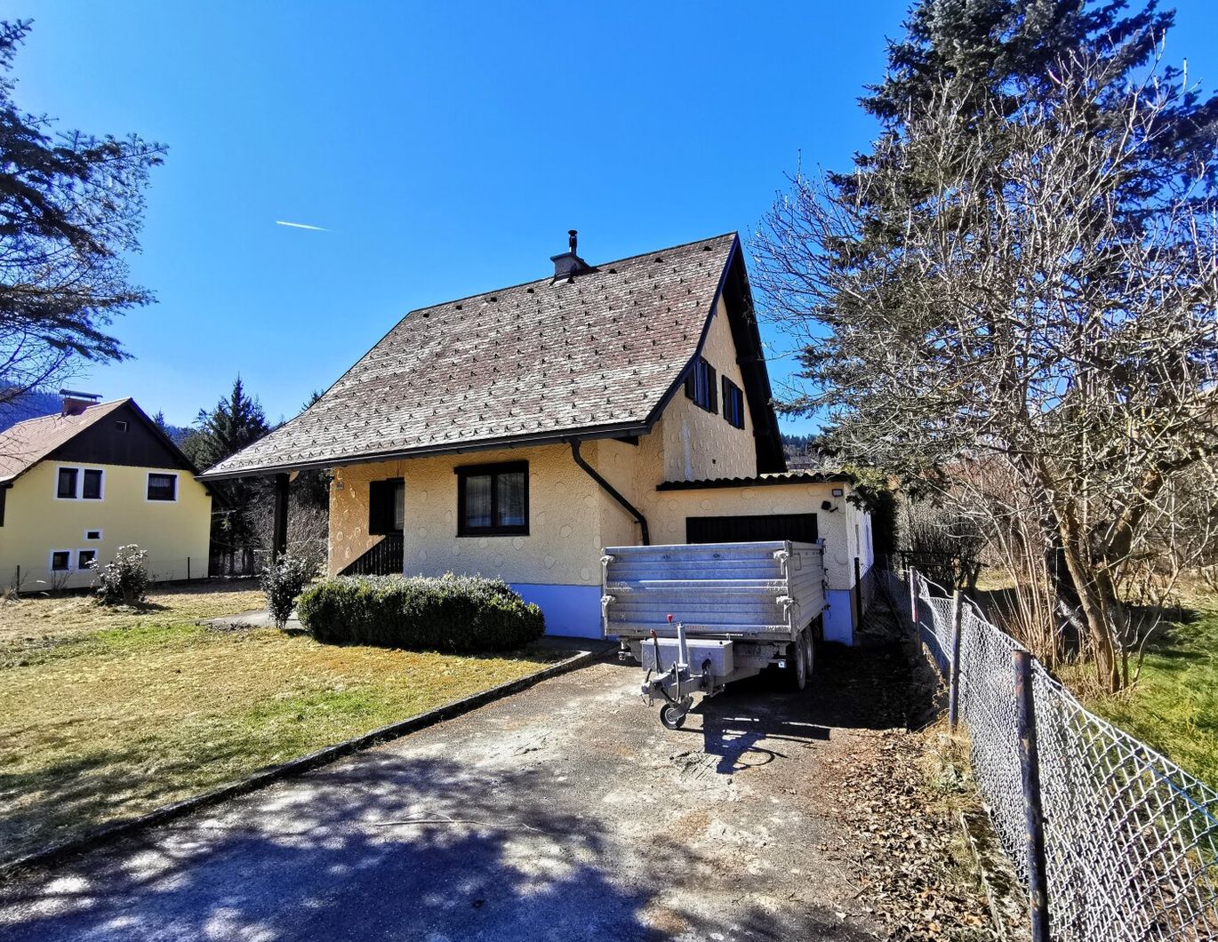 Wohnhaus mit vielen Möglichkeiten und guter Bausubstanz in sonniger Ortsrandlage