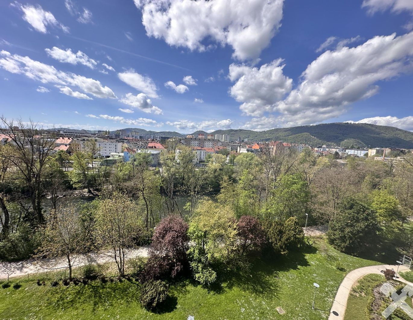 4-Zimmer-Wohnung mit atemberaubendem Ausblick in Graz-Geidorf