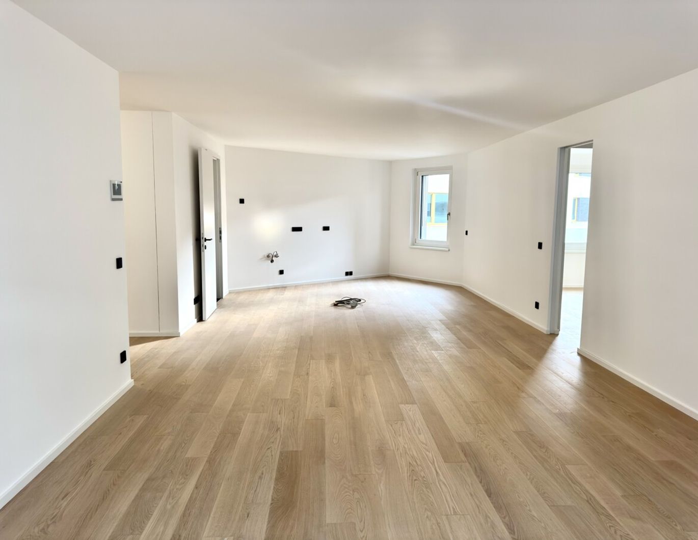 5. Stock zum Spitzenpreis - Hauptbahnhof: Perfekter Grundriss - Großzügige Dreizimmer-Wohnung - PROVISIONSFREI