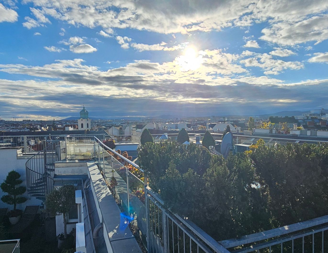 6 . Bezirk exklusive DG-Maisonette-Wohnung mit 360 Grad Panoramablick zu verkaufen