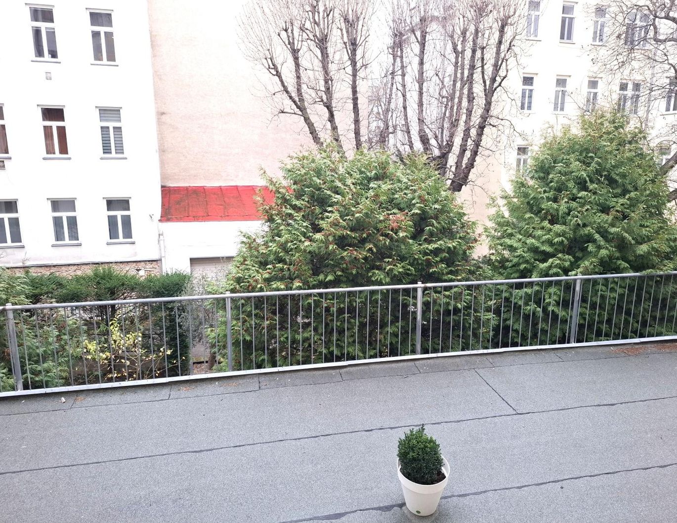 Sanierungsbedürftige Wohnung mit tollem Grundriss