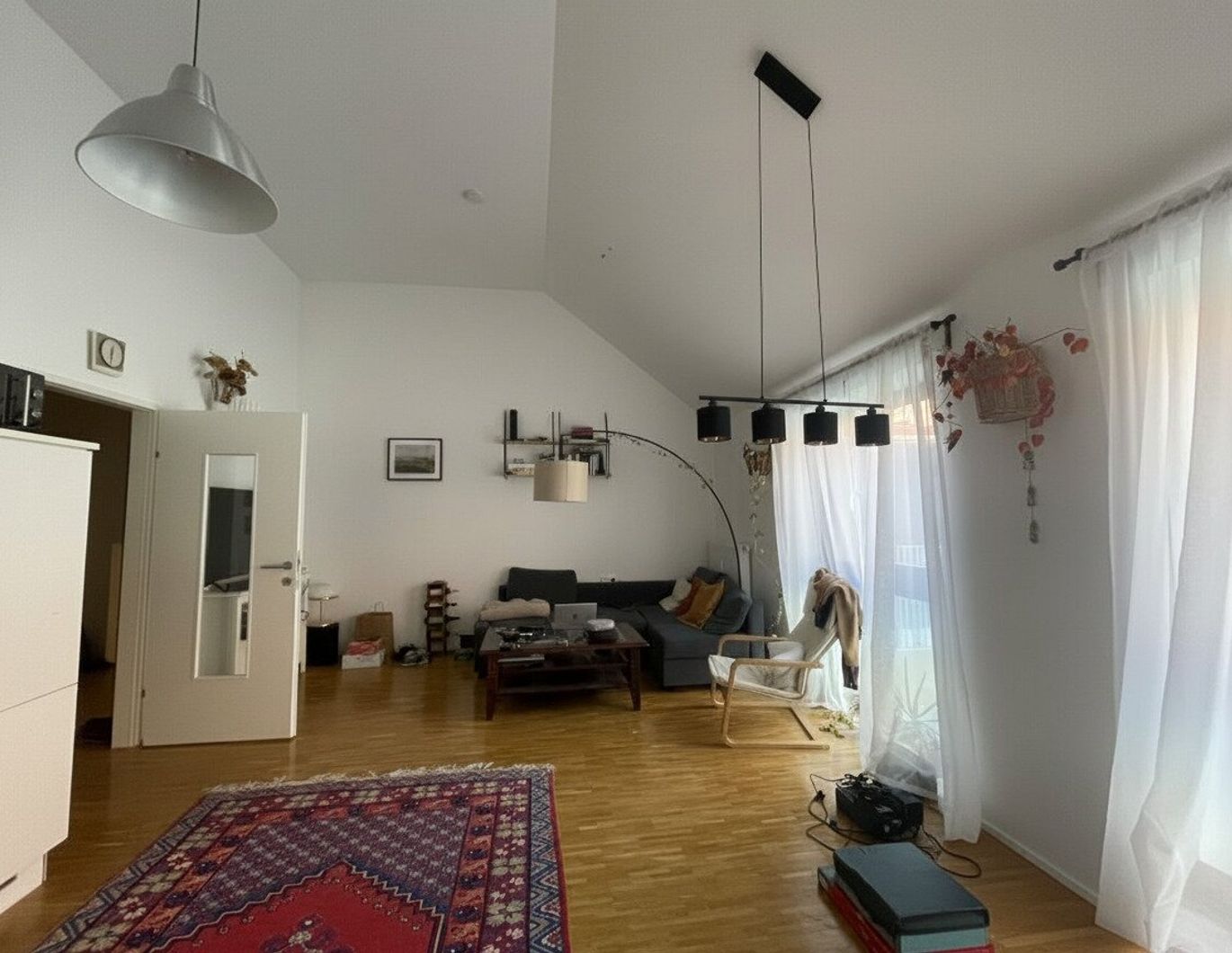 Großzügige 2-Zimmer-Dachgeschoßwohnung in der Grazer Innenstadt! - Geförderte Wohnung mit unbefristetem Mietvertrag