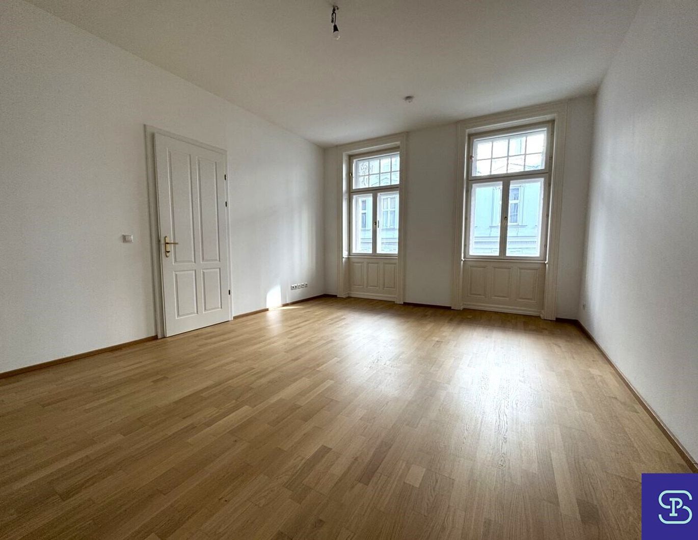 Provisionsfrei: Unbefristeter 98m² Altbau mit 11m² Süd-Loggia und Einbauküche - 1070 Wien!