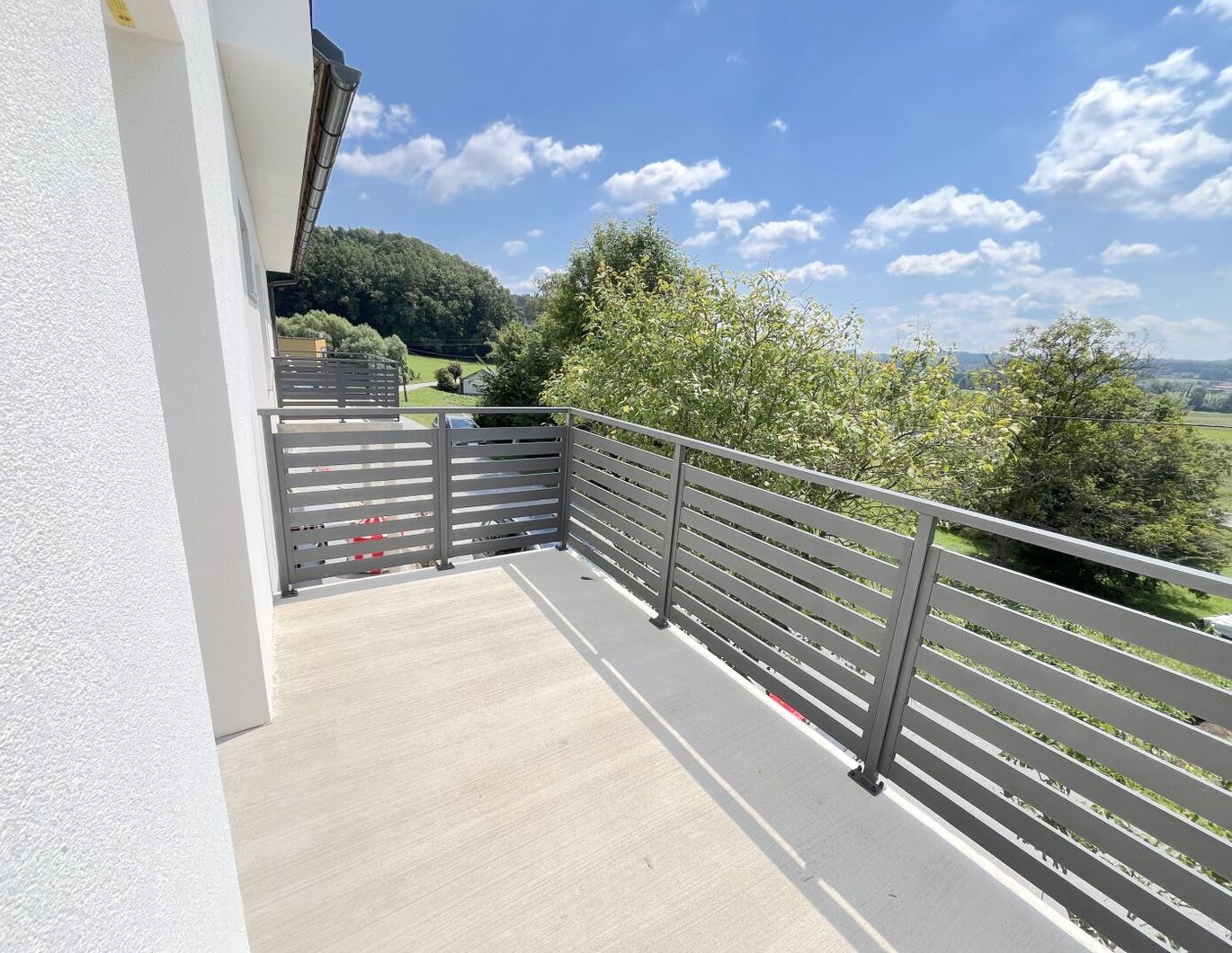 Ab Dezember: Große 3-Zimmer-Whg mit 2 sonnigen Balkonen