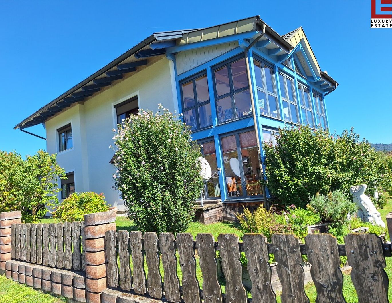 2-Familienhaus in Klagenfurt Land mit Wintergarten & Pool