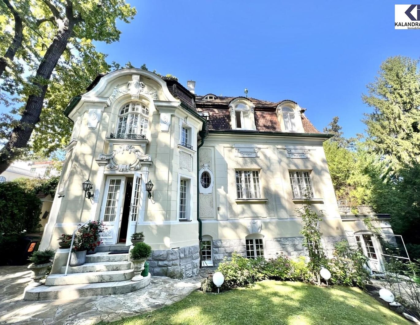 360° TOUR // HIETZINGER ALTBAU-VILLA