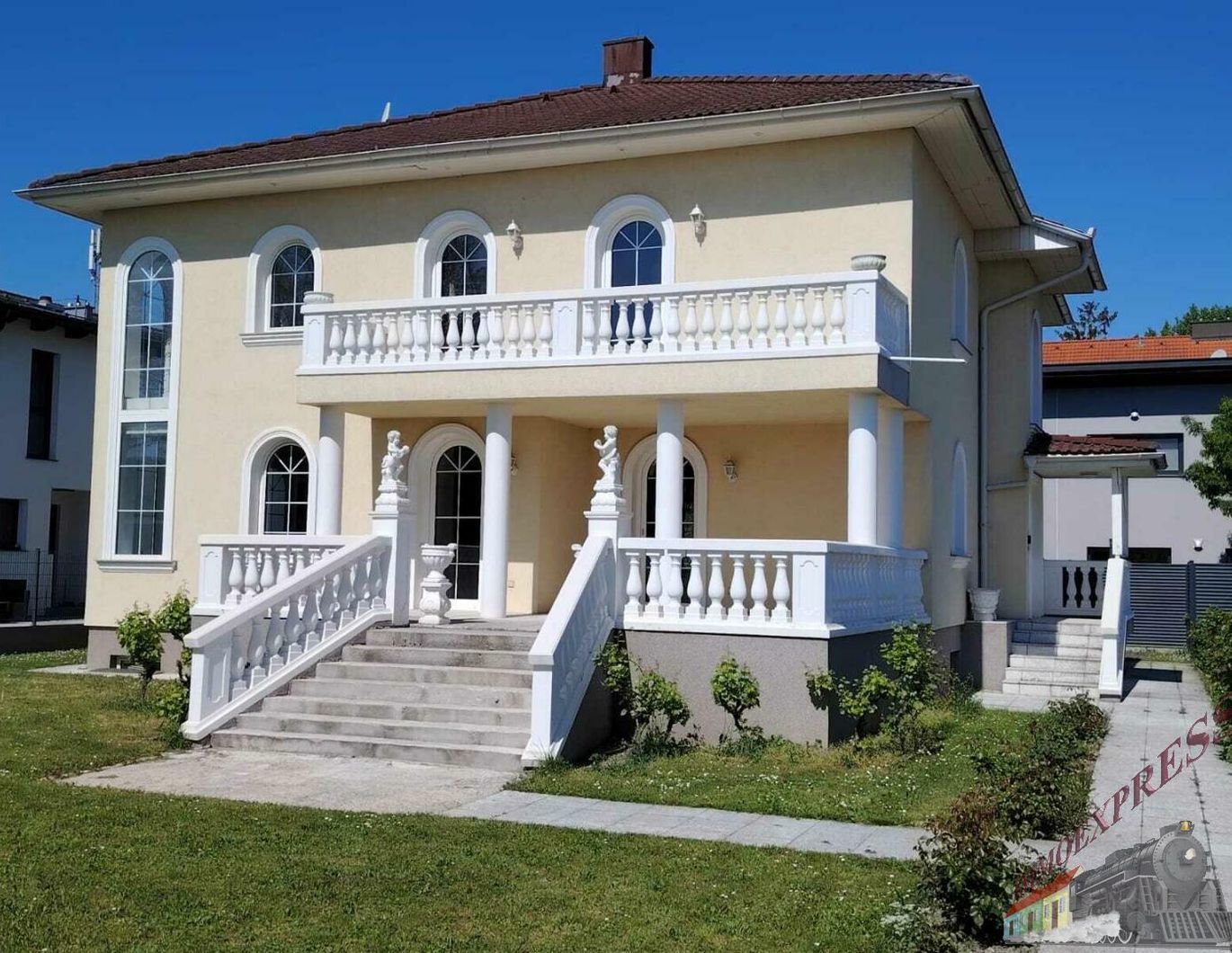 Villa in mediterranem Stil bietet viel Platz und ruhige Umgebung - nur ca. 25min zur Stadtgrenze Wien!