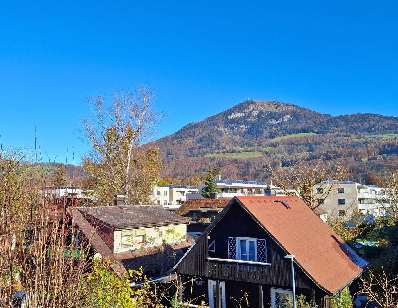 Renovierte 5 Zi-Maisonette Wohnung mit 2 Terrassen und Traumausblick - Top Lage Aigen