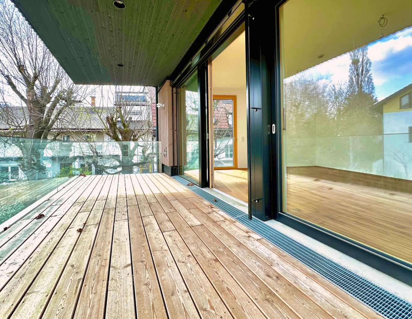4 Zimmer Wohnung mit großem Balkon