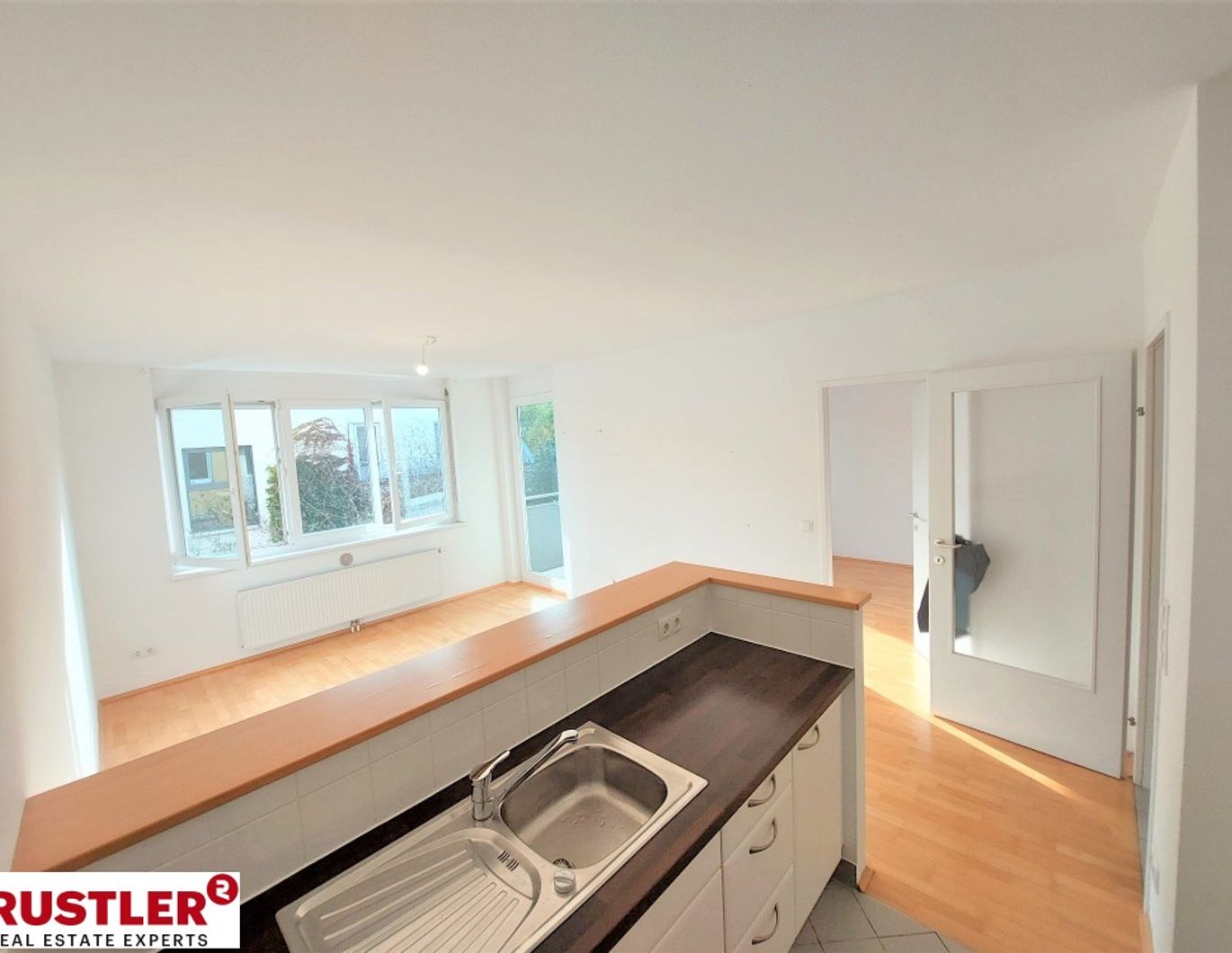 Garagenplatz - Ruhelage - Anbindung