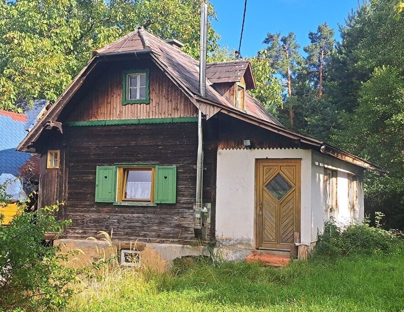 Handwerker und Naturliebhaber aufgepasst: sanierungsbedürftiges Wohnhaus mit Nebengebäude und großem Grundstück in absoluter Ruhelage