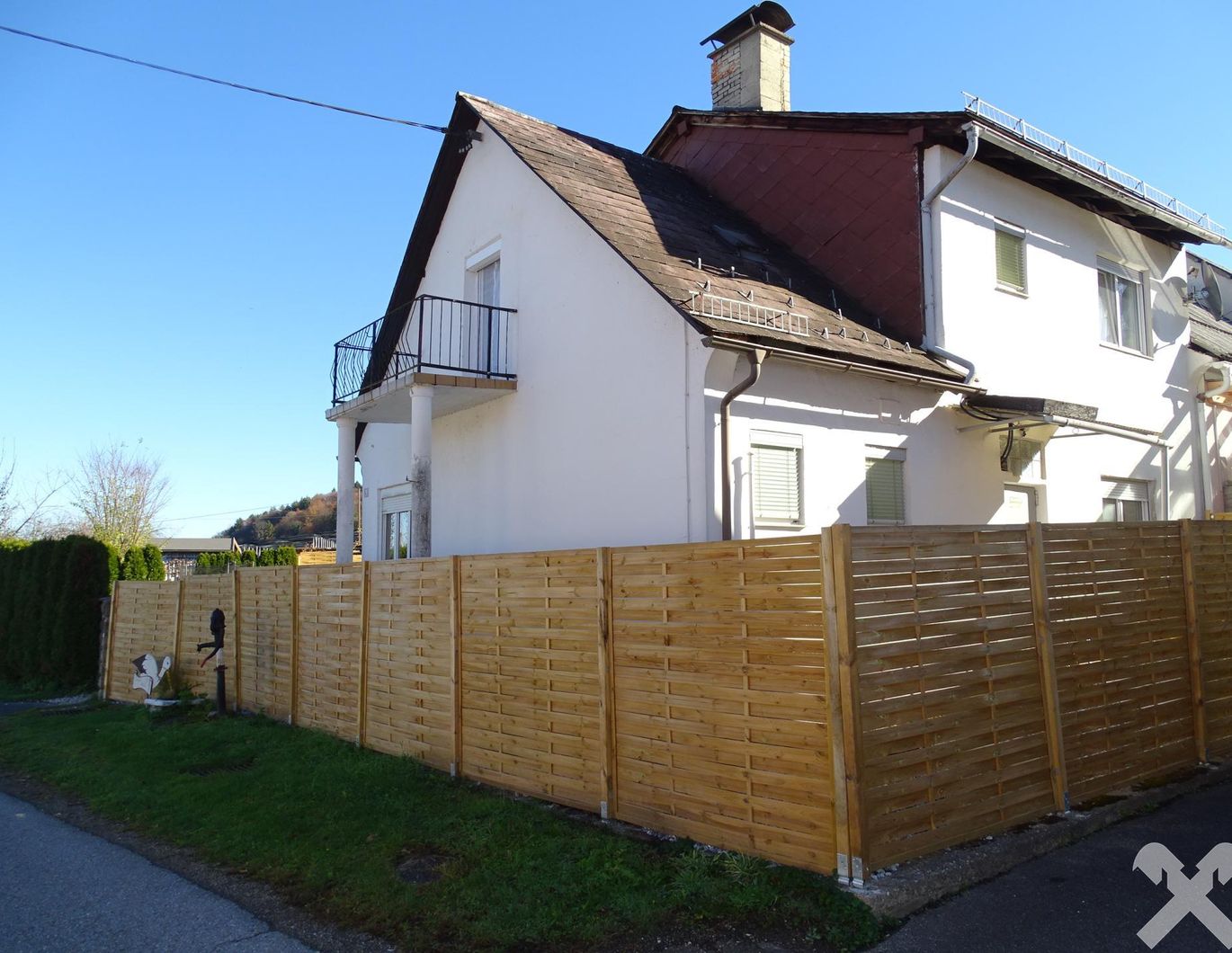 Eckreihenhaus mit Garten und Garage