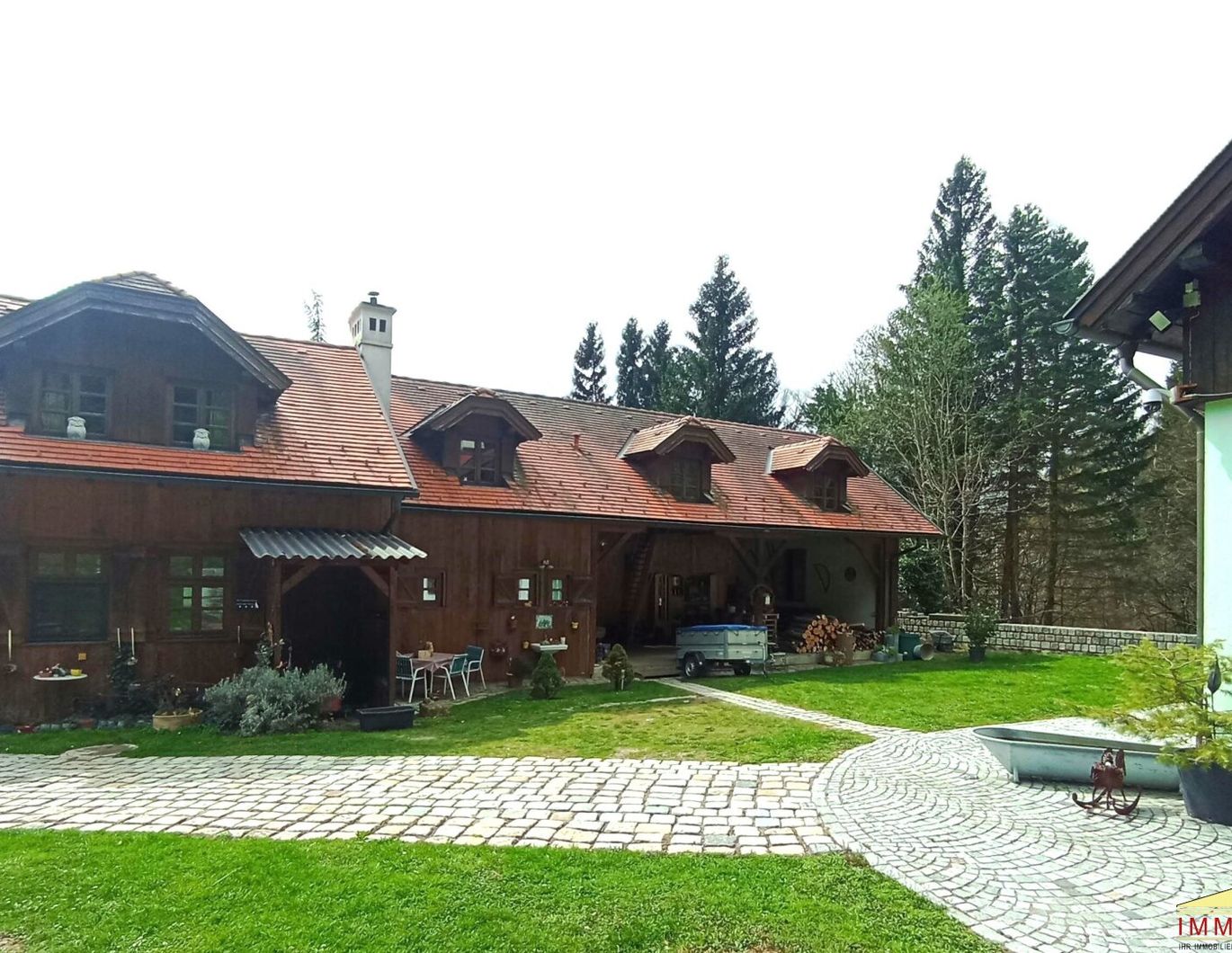 Zwei Wohnhäuser in purer Naturidylle - viel Raum für Familie, Projekte und Privatsphäre