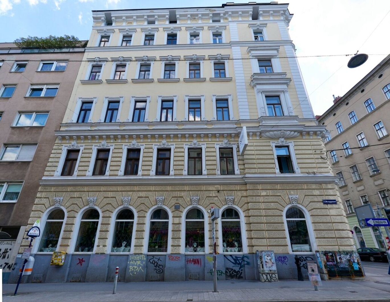 TOP-LAGE! Sonnige 3 Zimmer Altbau im 4. Liftstock