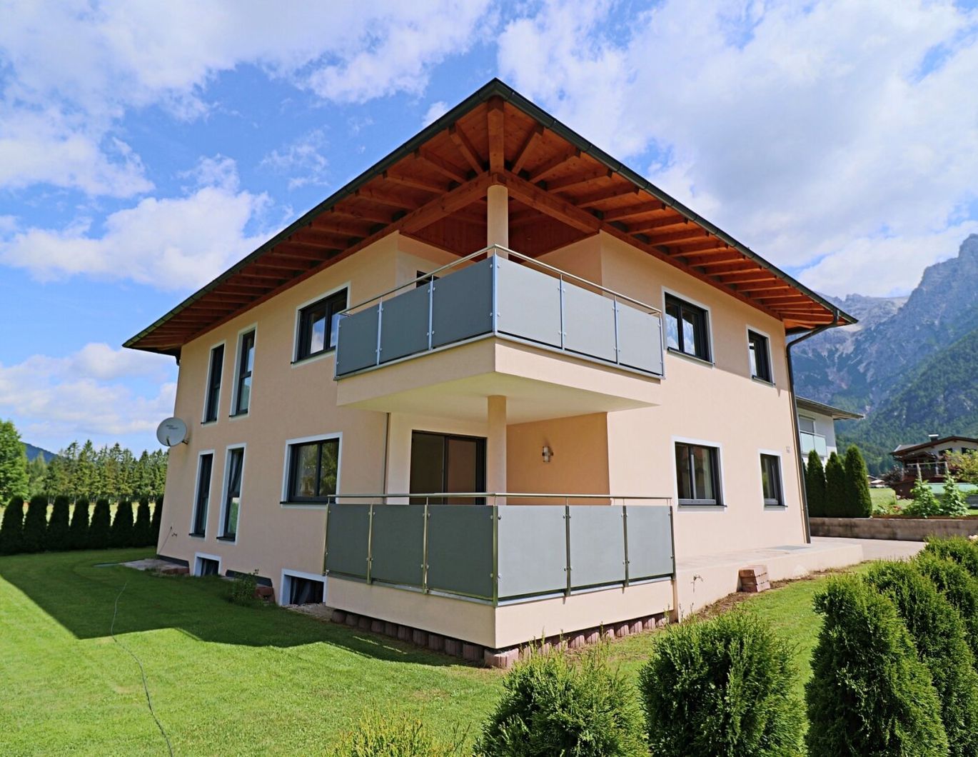 Neuwertige 3-Zimmer Wohnung in Traumlage am Fuße der Steinberge