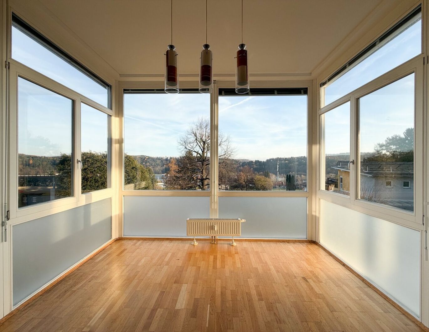 FAMILIENHIT: Ruhige 3-Zimmer-Wohnung mit Blick ins Grüne & PKW-Stellplatz