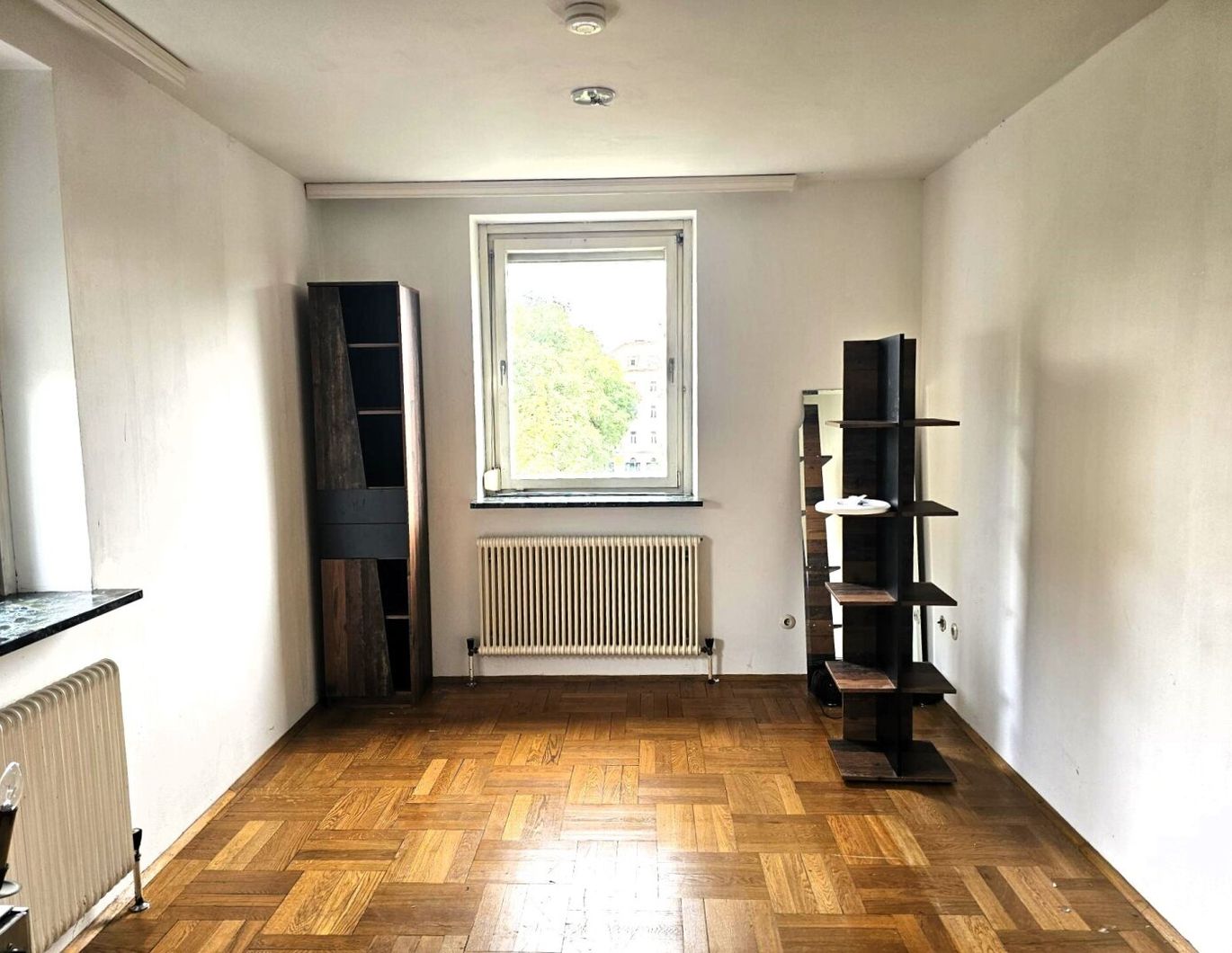 Günstige 3 Zimmer-Küche Wohnung in zentraler Lage-auch für Wohngemeinschaften geeignet!