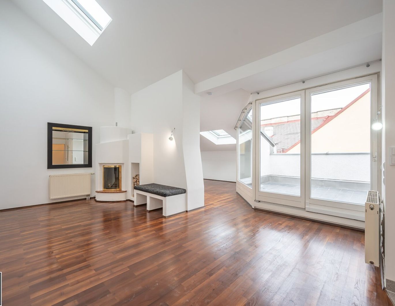 3-Zimmer-DG-Wohnung mit 2 hofseitigen Terrassen in der Walfischgasse