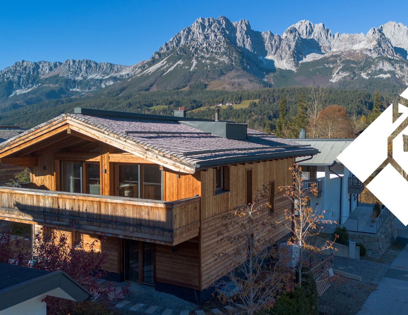Alpine Eleganz trifft majestätische Aussicht - Exklusives Luxus-Chalet mit Panoramablick