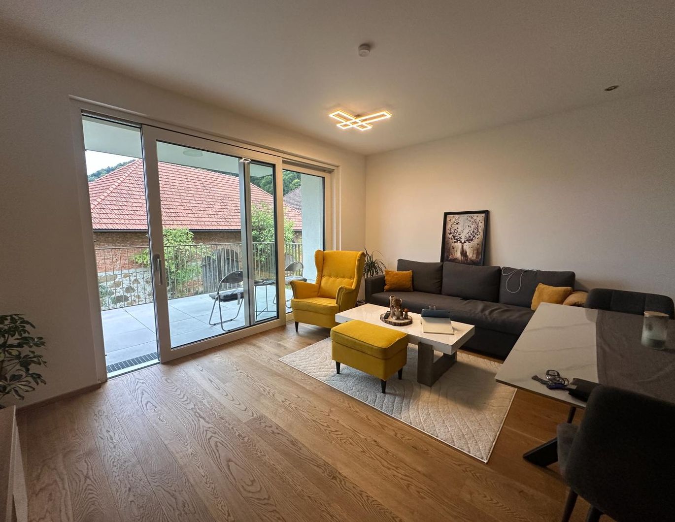 vermietete Anlegerwohnung 2-Zimmer-Wohnung - Top 8 provisionsfrei