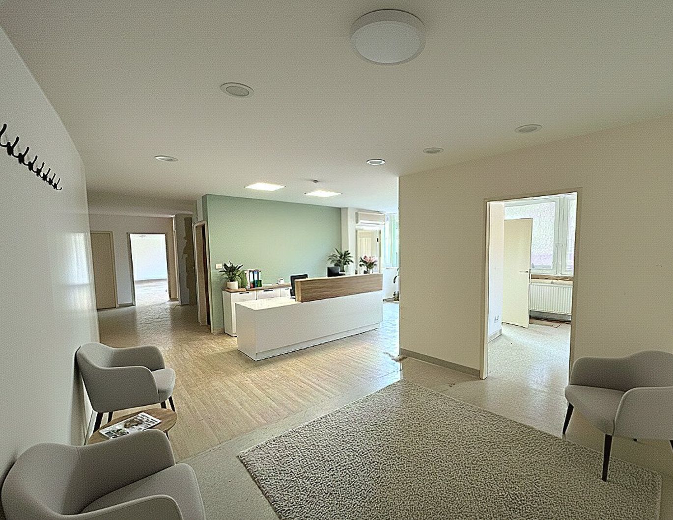 Große Eigentumswohnung / Loft mit 157 m² in Toplage beim Schillerplatz - vielseitig adaptierbar! + TG-Platz